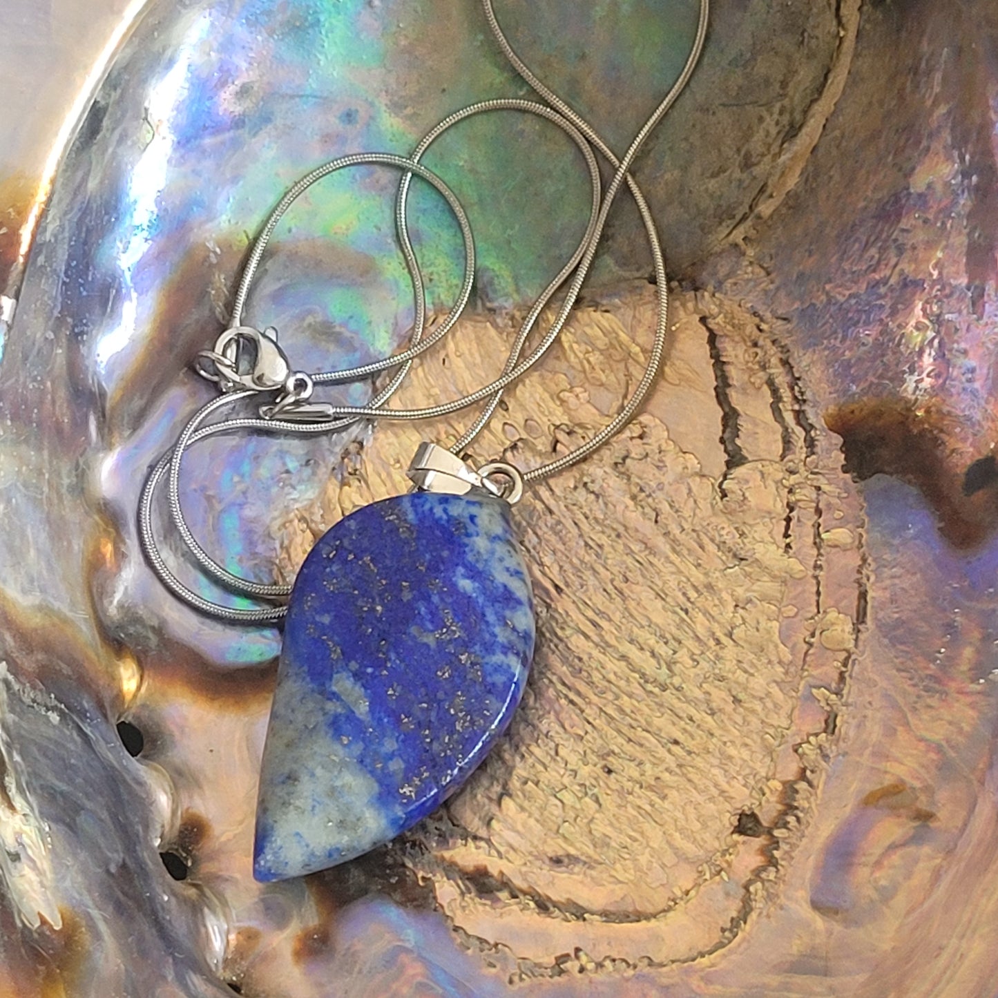 Collier Lapis-Lazuli – Pendentif feuille 4 cm, chaîne argentée inoxydable