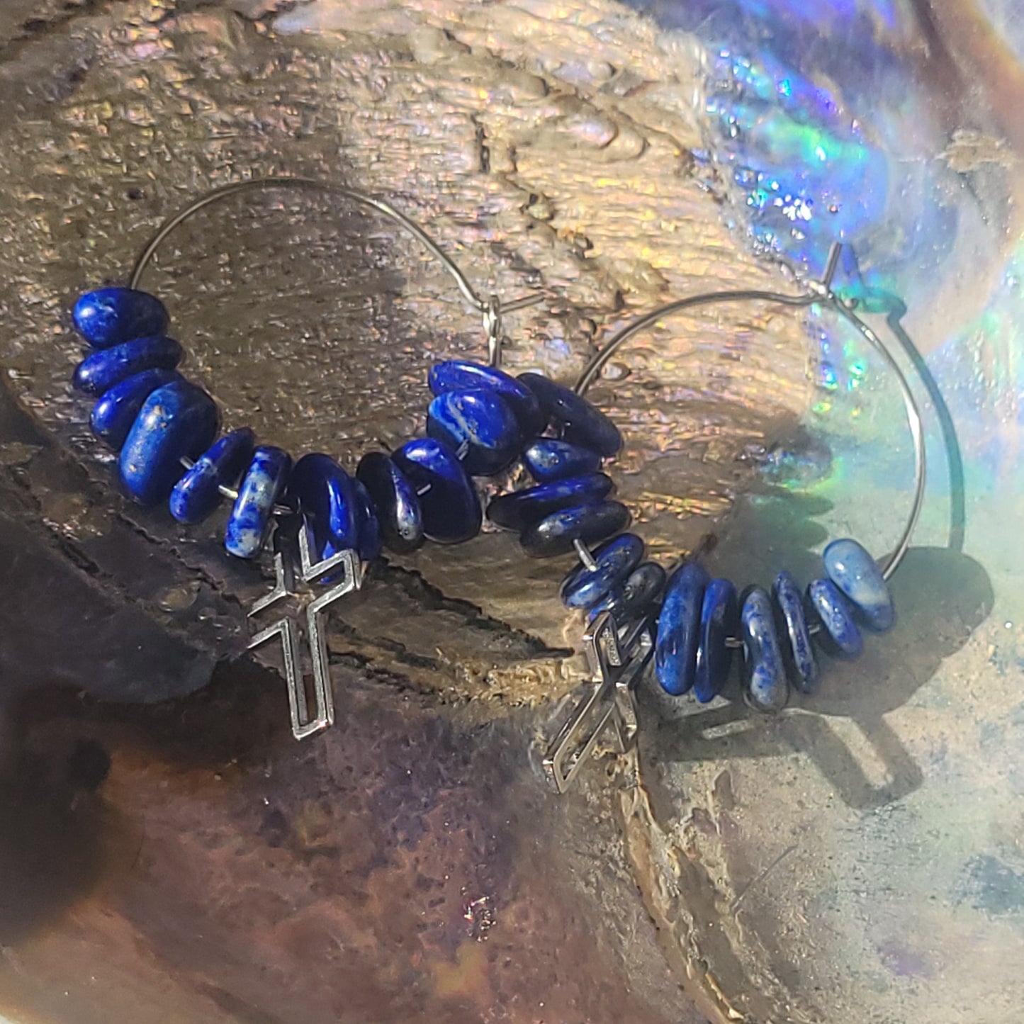 Boucles d’oreilles Labradorite et Lune dorée – Bijou énergétique 8 mm