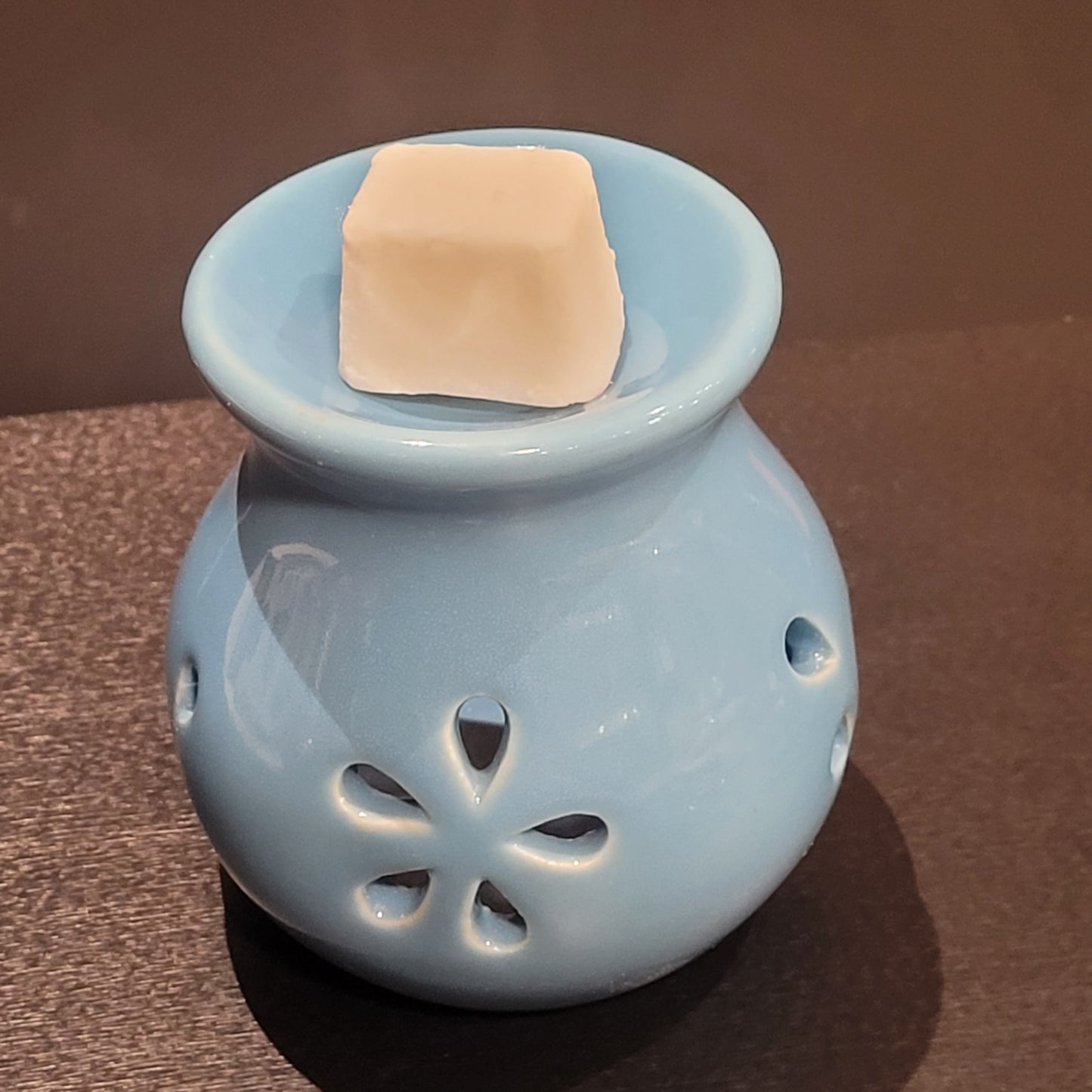 Brûle-parfum Fleur ajourée – Brûle-parfum en céramique