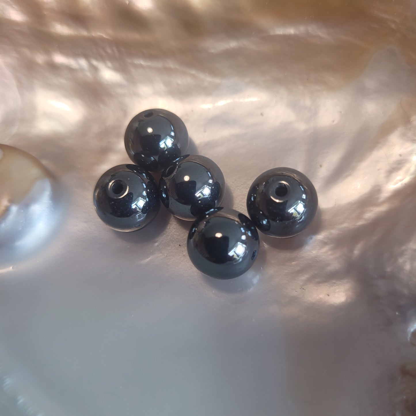 Fil de perles Hématite – Perles naturelles