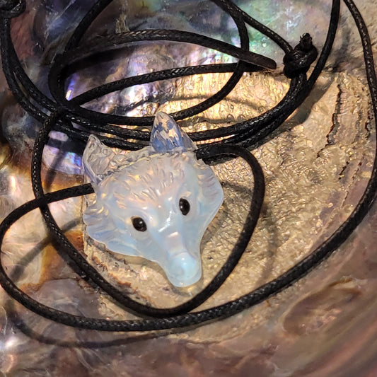 Pendentif Loup – Pierre Opaline