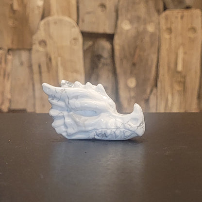 Tête de dragon en Howlite – Sculpture décorative