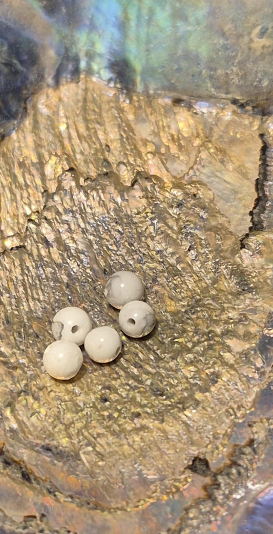 Fil de perles - Howlite blanche A