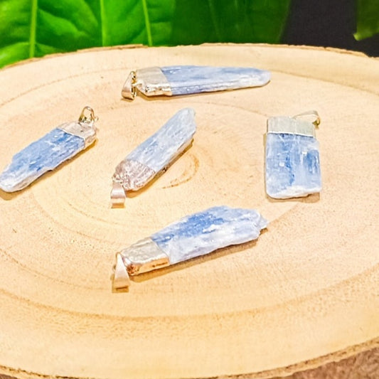 Pendentif  Cyanite - Brut