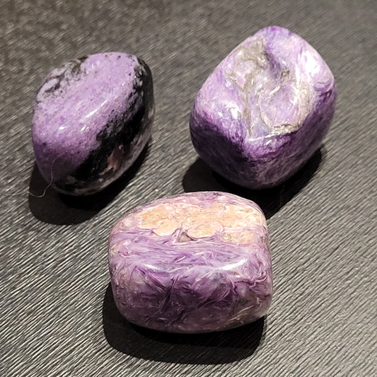 Charoïte – Pierre roulée