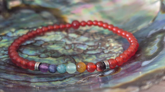 Cornaline & Pierres des Chakras – Bracelet énergétique 4 mm (fermeture 6 mm)