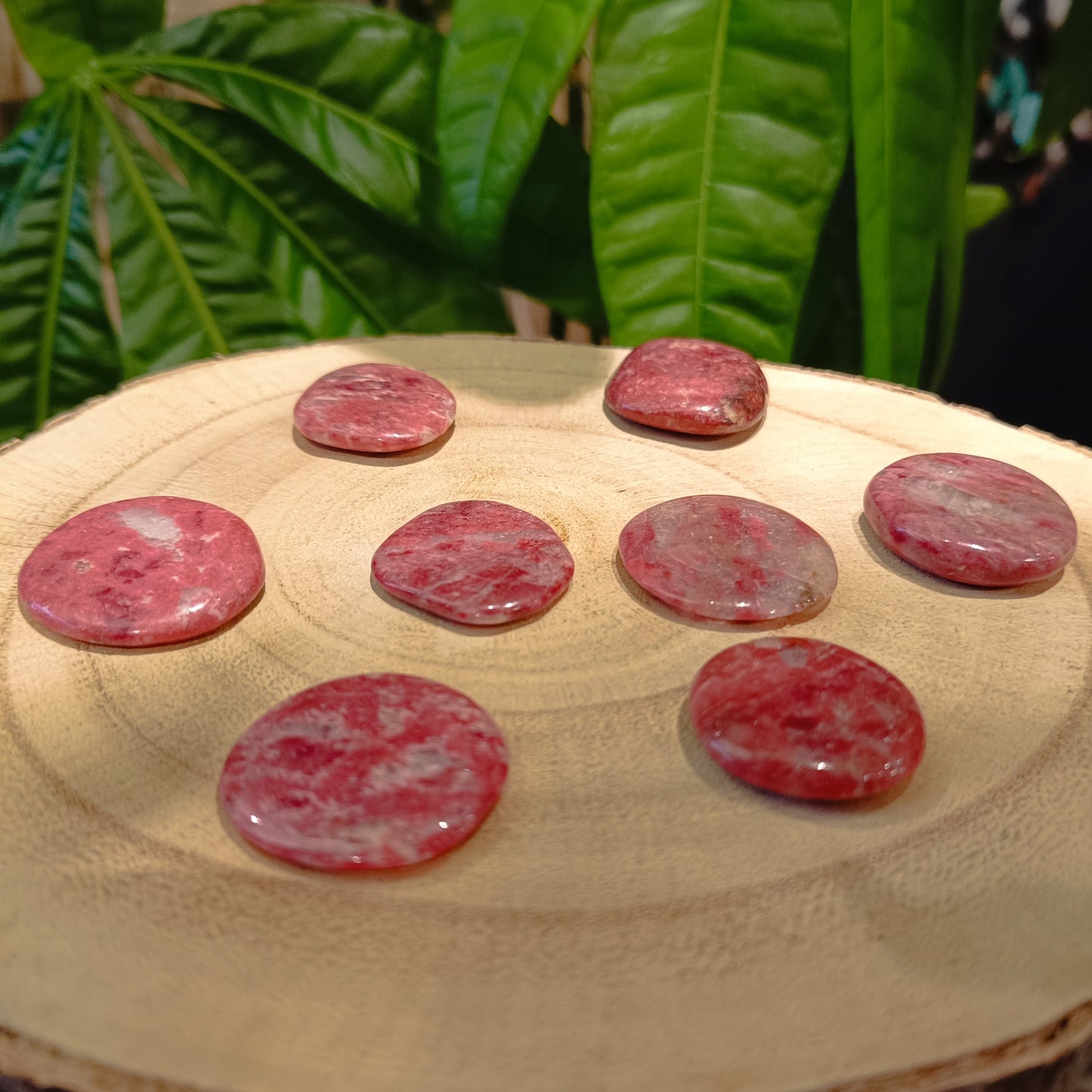 Thulite- Pierres Plates