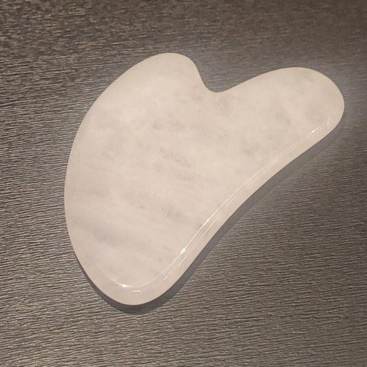 Gua Sha en Quartz rose – Outil de massage énergétique