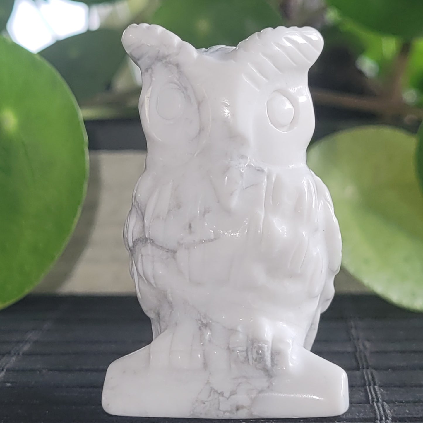 Chouette en Howlite – Sculpture en pierre naturelle