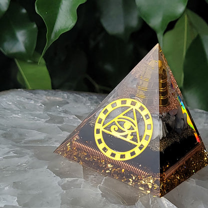 Pyramide Œil d’Horus – Orgonite de protection