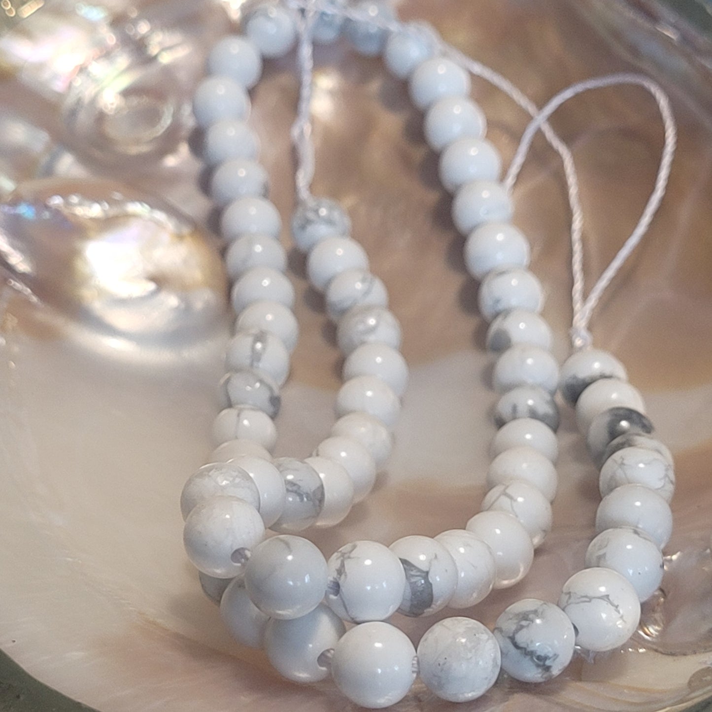 Fil de perles - Howlite blanche A