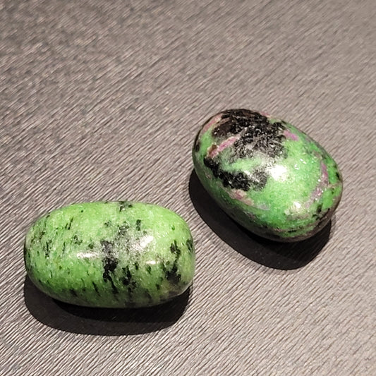 Rubis Zoïsite – Pierre roulée