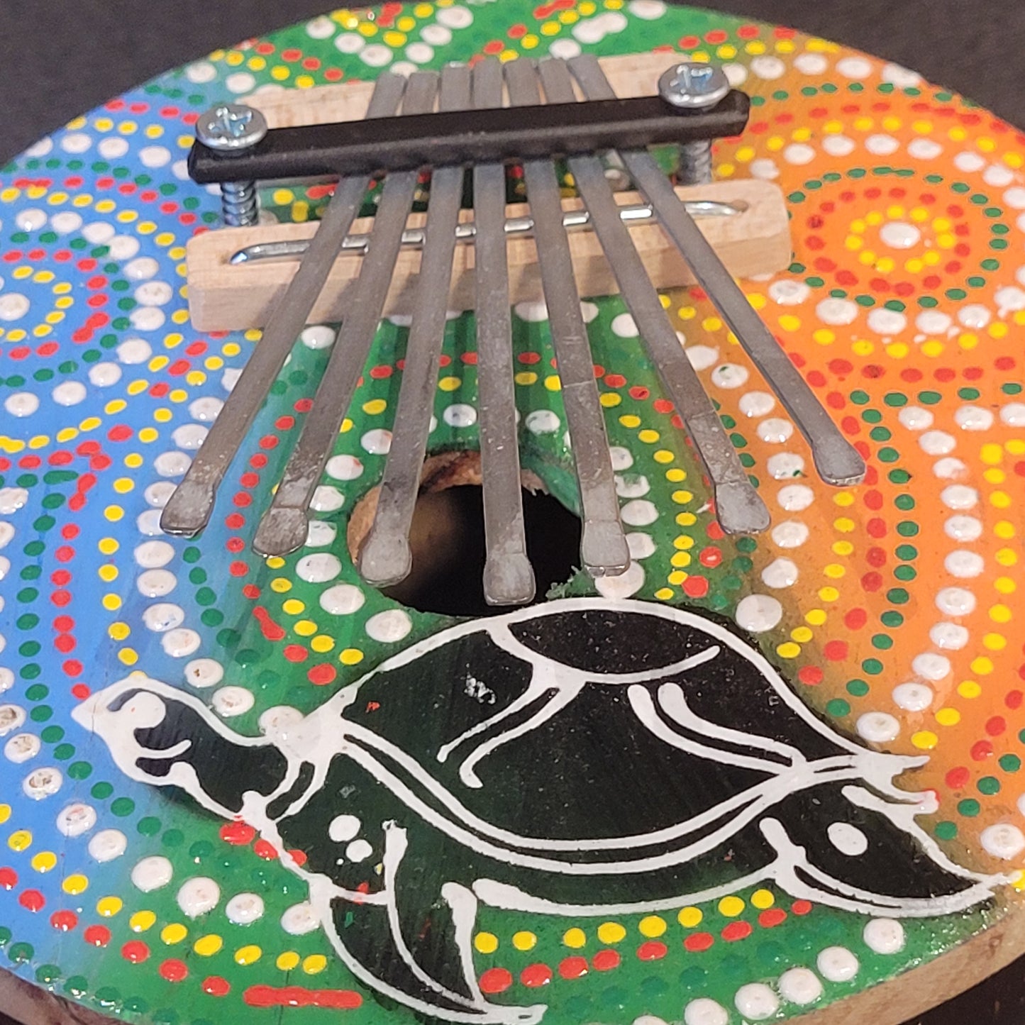 Kalimba Tortue – Instrument artisanal en bois peint à la main