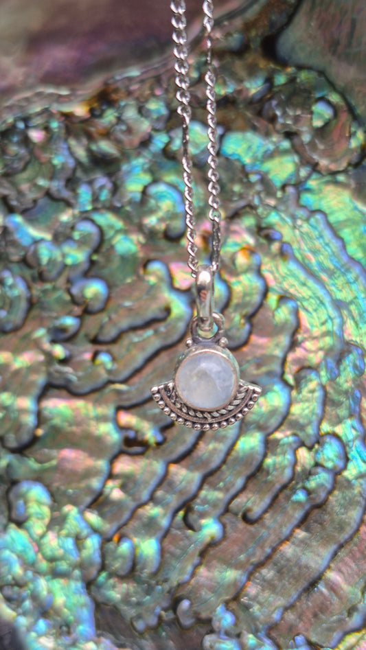 Pendentif Pierre de Lune – Bijou en argent
