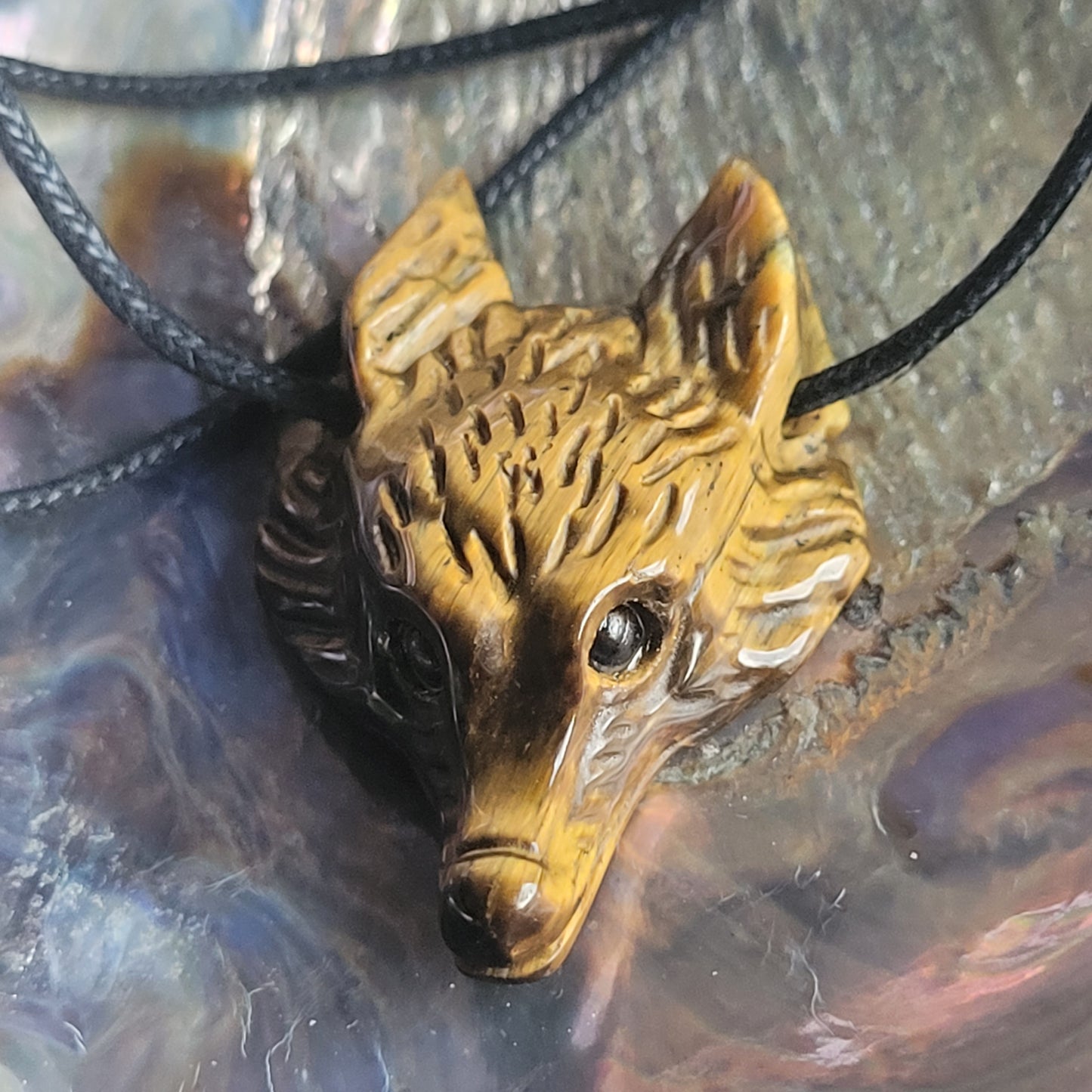 Pendentif Loup – Pierre Œil de Tigre