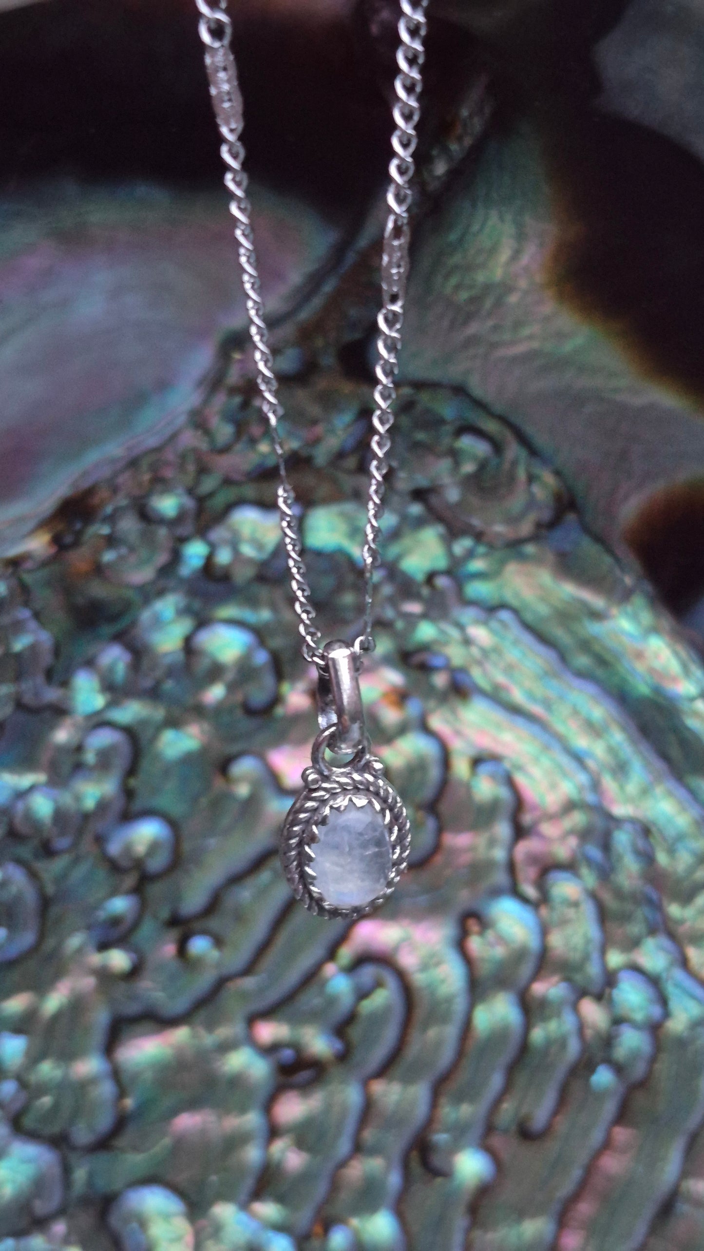 Pendentif Pierre de Lune – Bijou en argent