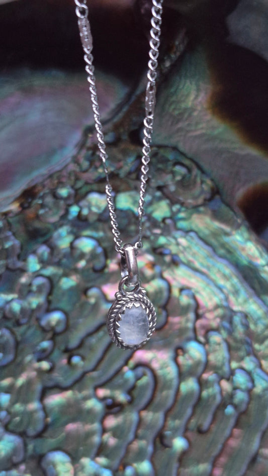 Pendentif Pierre de Lune – Bijou en argent